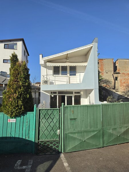 Calea Calarasi, Hyperion, Hotel Razvan